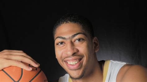 how old is anthony davis